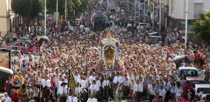 Huelva celebra su magna rociera
