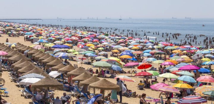 ¡Lleno hasta la bandera (azul) en las playas de Huelva! 🏖